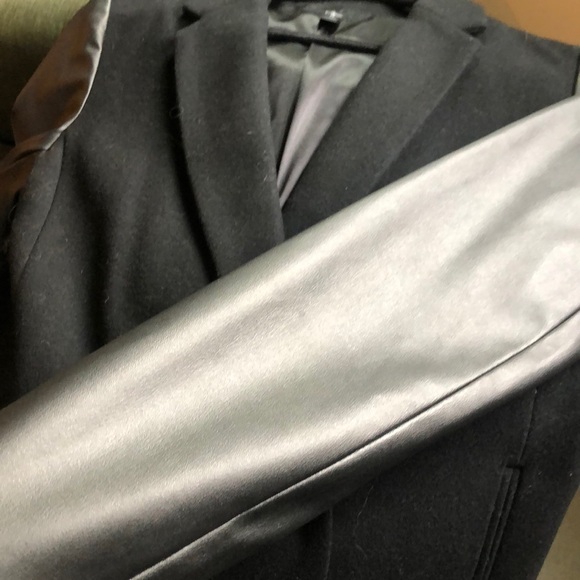 Bloomingdales Aqua black wool/vegan leather coat M - Picture 7 of 10